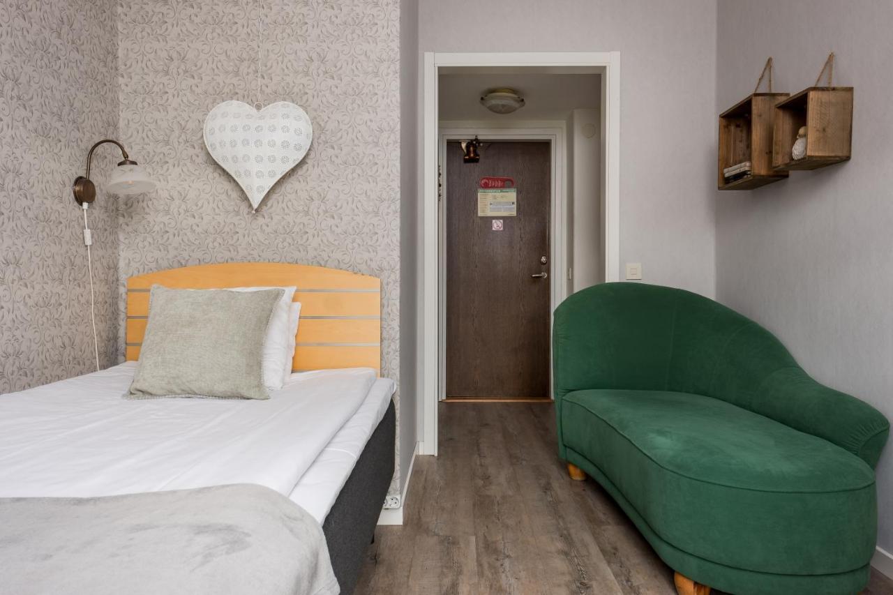 Hotel Vaennaes Vannas Ngoại thất bức ảnh