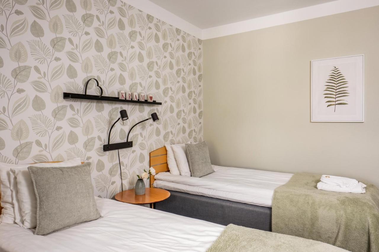 Hotel Vaennaes Vannas Ngoại thất bức ảnh