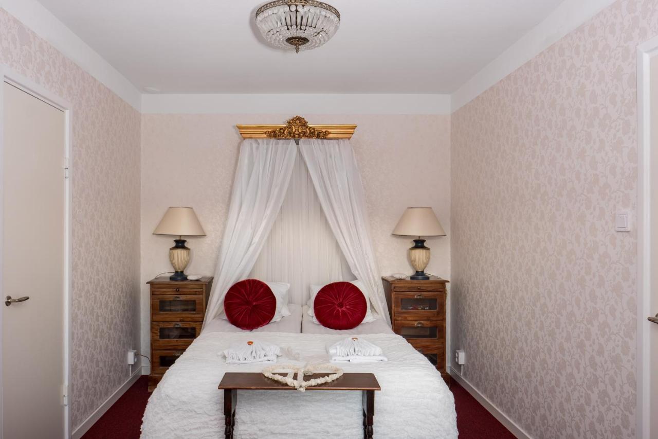 Hotel Vaennaes Vannas Ngoại thất bức ảnh