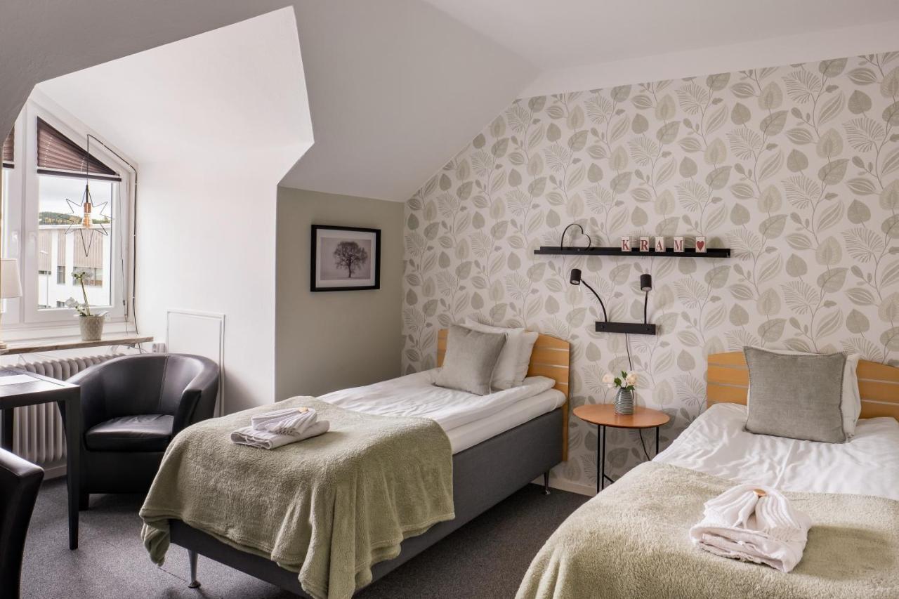 Hotel Vaennaes Vannas Ngoại thất bức ảnh